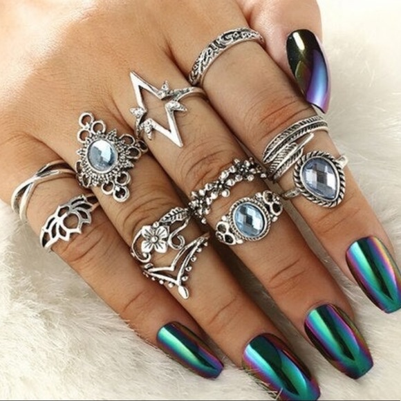 Beautiful 11 pcs Retro Style Ring Set - Picture 2 of 5